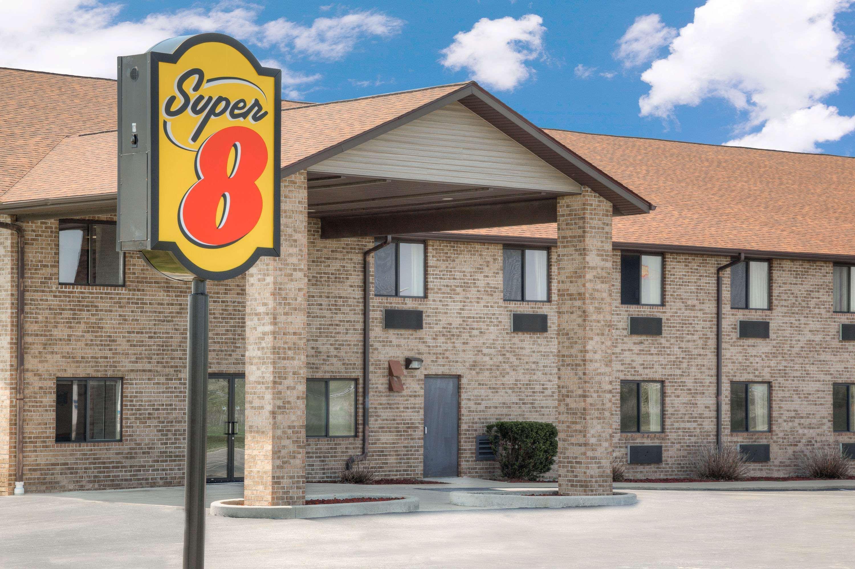 Super 8 By Wyndham Gas City Marion Area Esterno foto