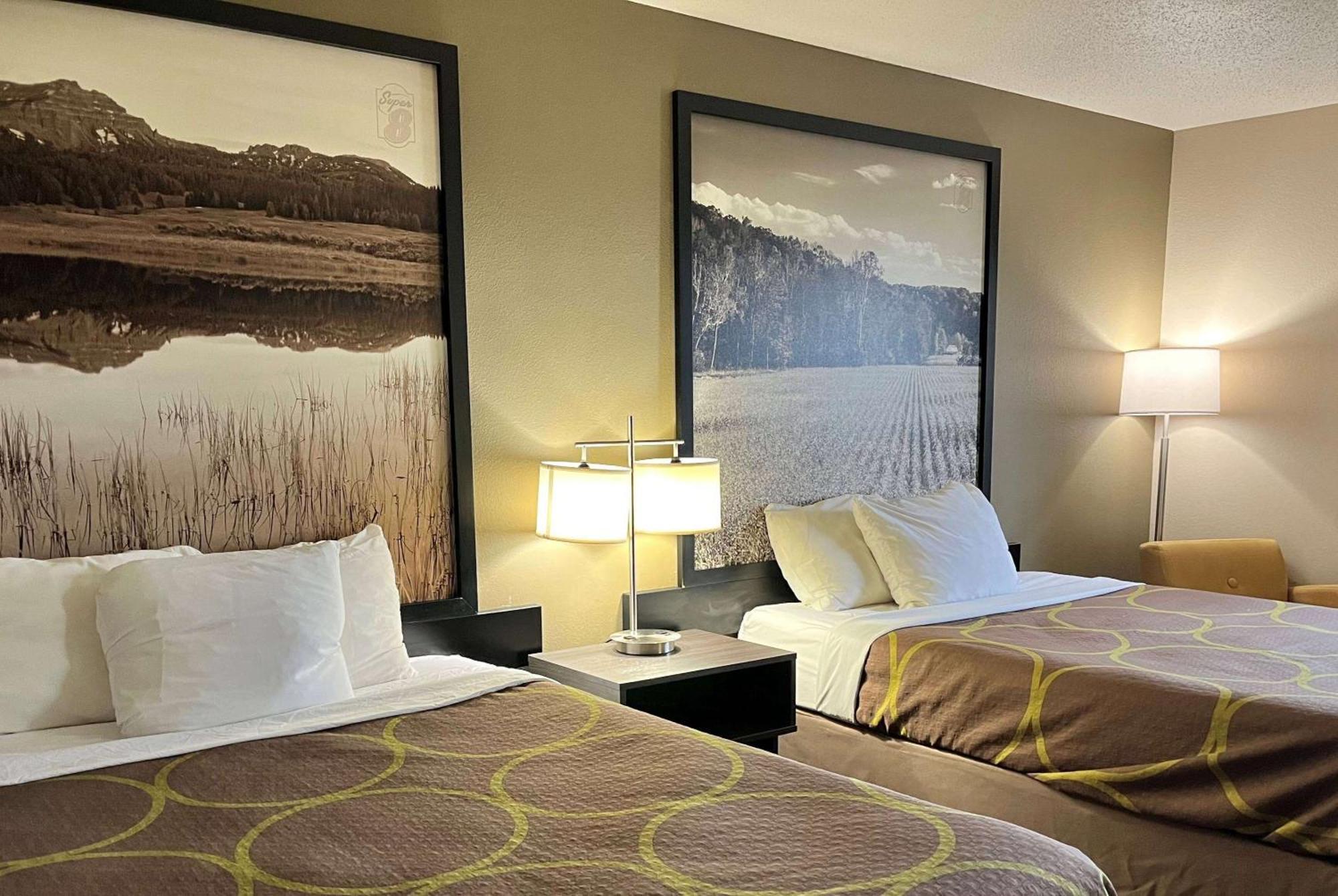 Super 8 By Wyndham Gas City Marion Area Esterno foto